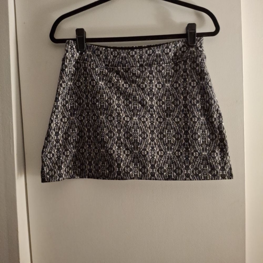Tranquility by Colorado Clothing Women's Black, Gray, And White Skorts